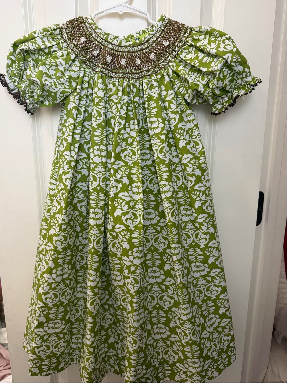 Smocked Green Floral Girls' Dress with Puff Sleeves